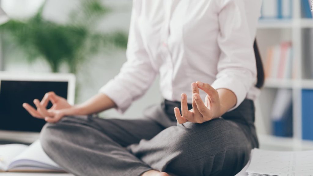 Desk exercises - take care of your health and comfort at work