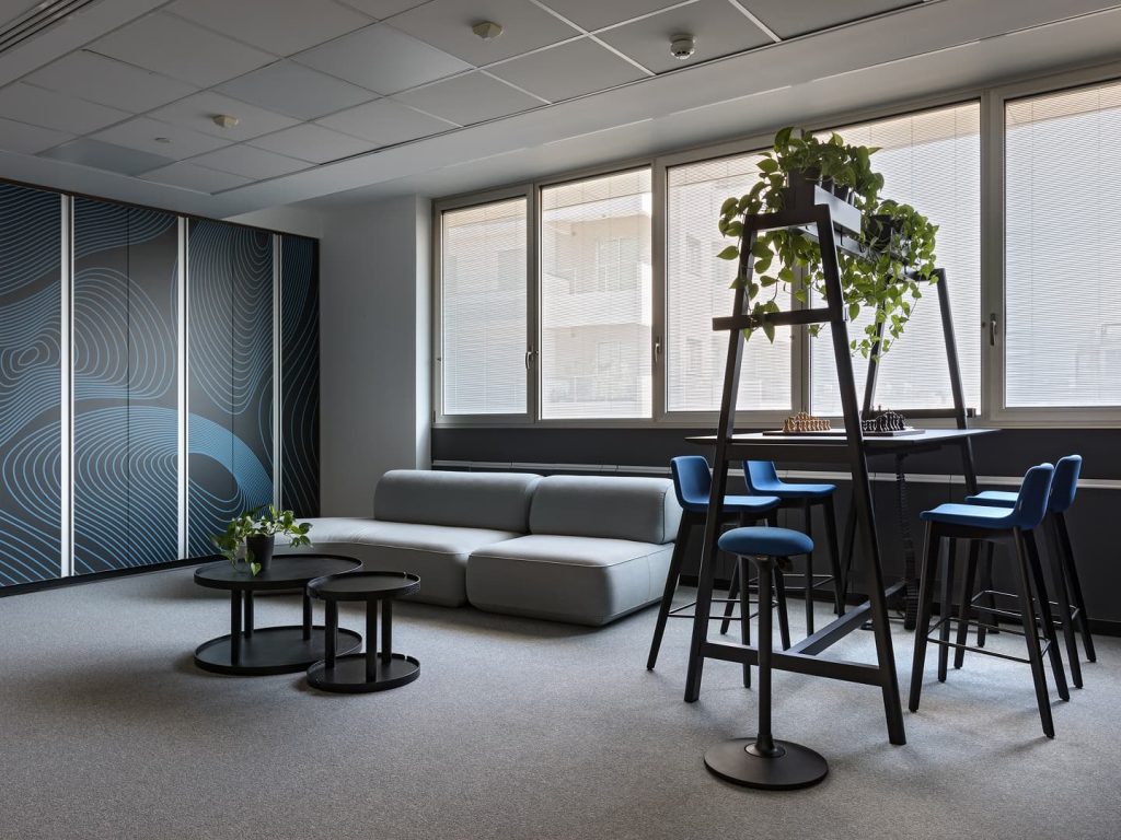 Ergonomic office and wellbeing. How the workspace affects employees’ health