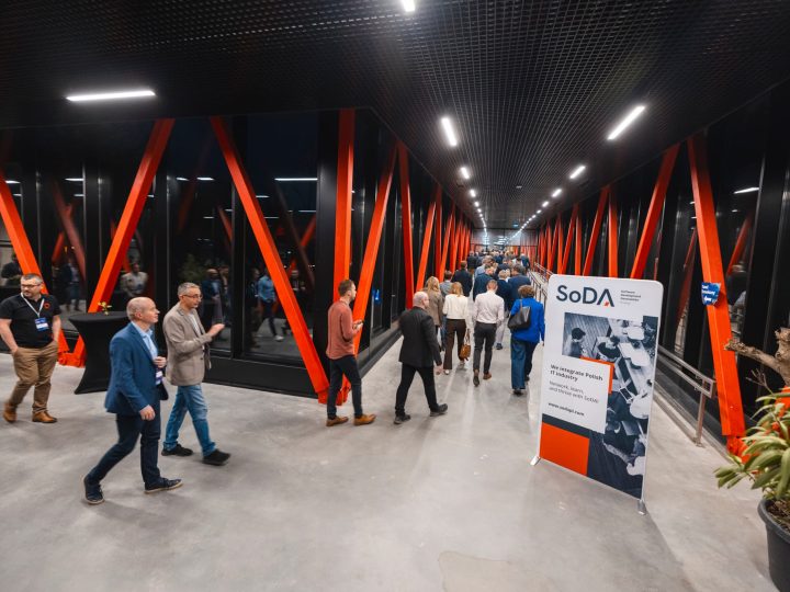 TENGO ponownie partnerem konferencji SoDA IT. Tworzymy strefy networkingu, relaksu i scenę wydarzenia