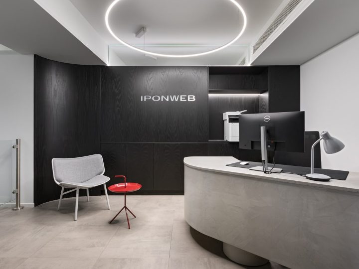Nasz projekt w Office Snapshots! Biuro IPONWEB w Limassol zostało docenione